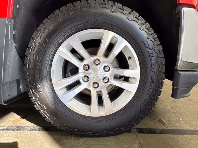 Used 2018 Chevrolet Silverado 1500 LT w/ All Star Edition AWD/4WD image 11