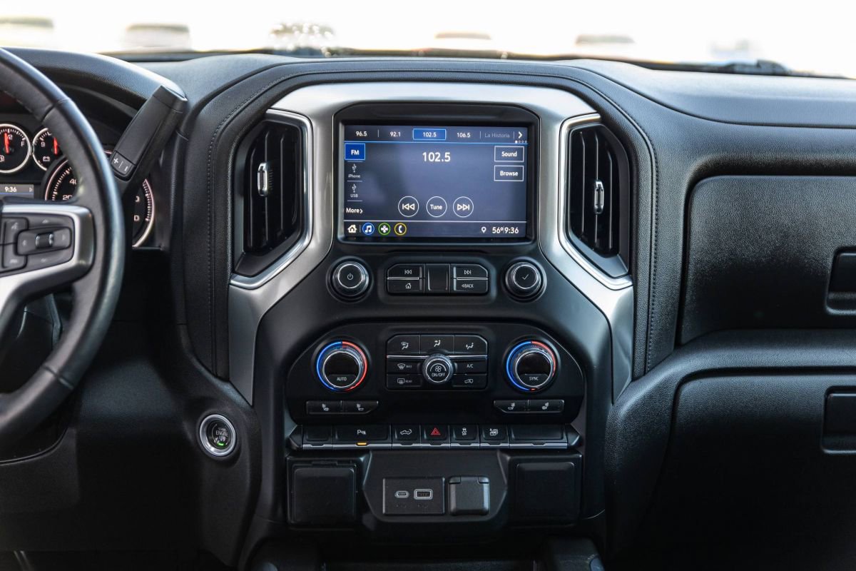 Used 2022 Chevrolet Silverado 1500 RST w/ Rally Edition AWD/4WD image 9