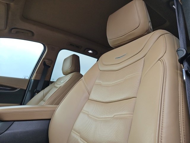 Certified 2024 Cadillac XT6 Premium Luxury w/ Platinum Package image 28