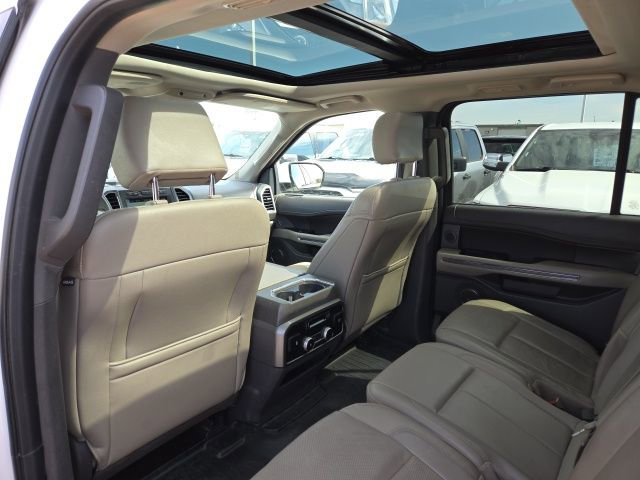 Used 2018 Ford Expedition Max XLT w/ Equipment Group 202A image 16