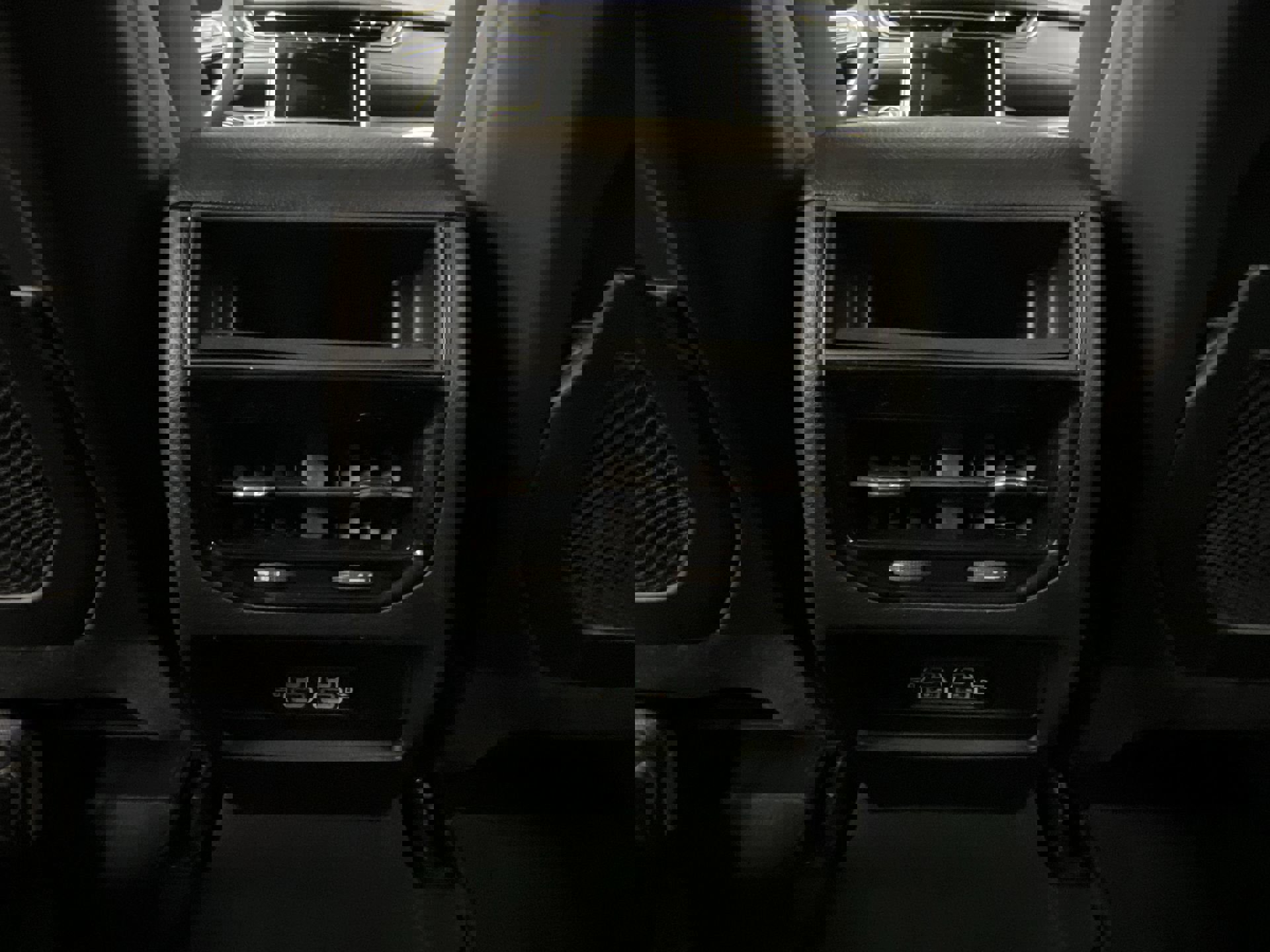 Used 2023 Jeep Grand Cherokee Laredo image 89