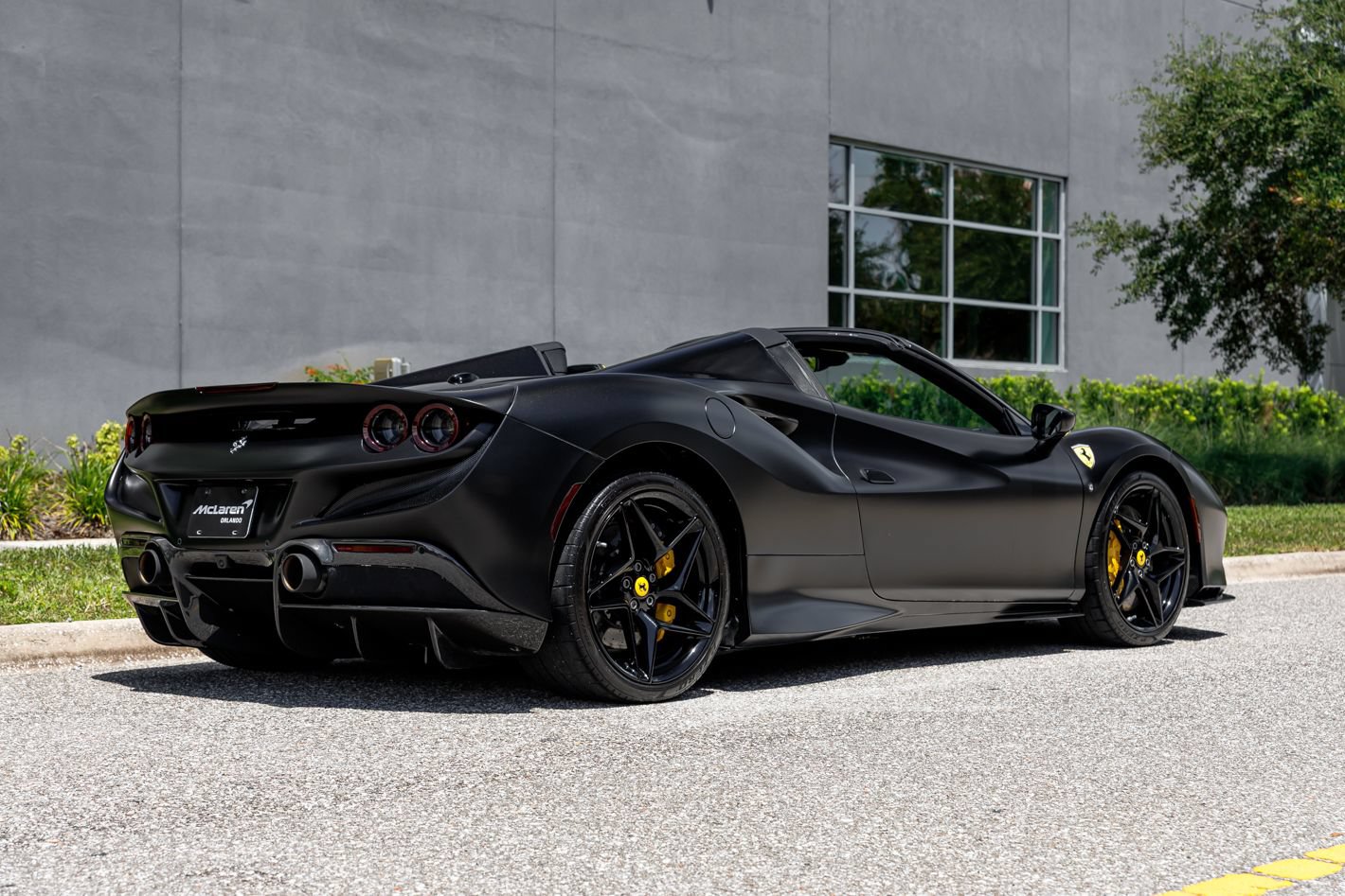 Used 2022 Ferrari F8 Tributo RWD image 12