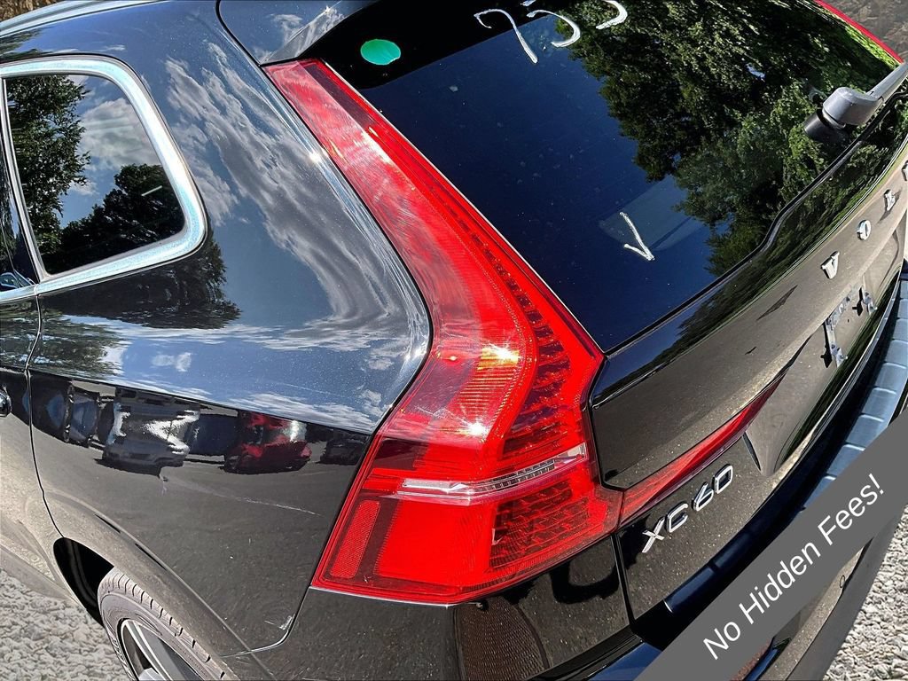 Used 2018 Volvo XC60 T5 Momentum w/ Vision Package AWD/4WD image 28
