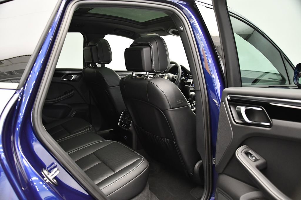 Certified 2025 Porsche Macan image 55