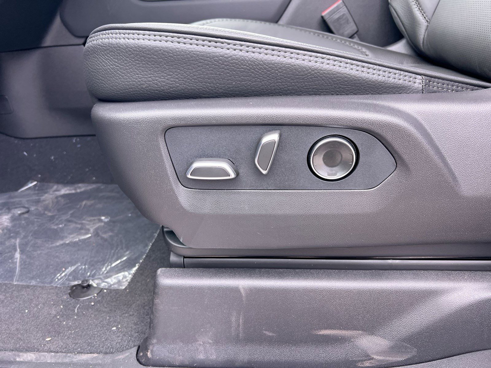 New 2026 GMC Sierra 3500 Denali image 13