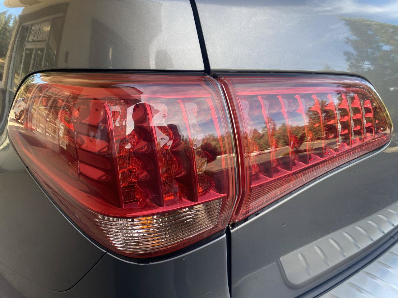 Used 2013 INFINITI QX56 4WD w/ Deluxe Touring Pkg image 27