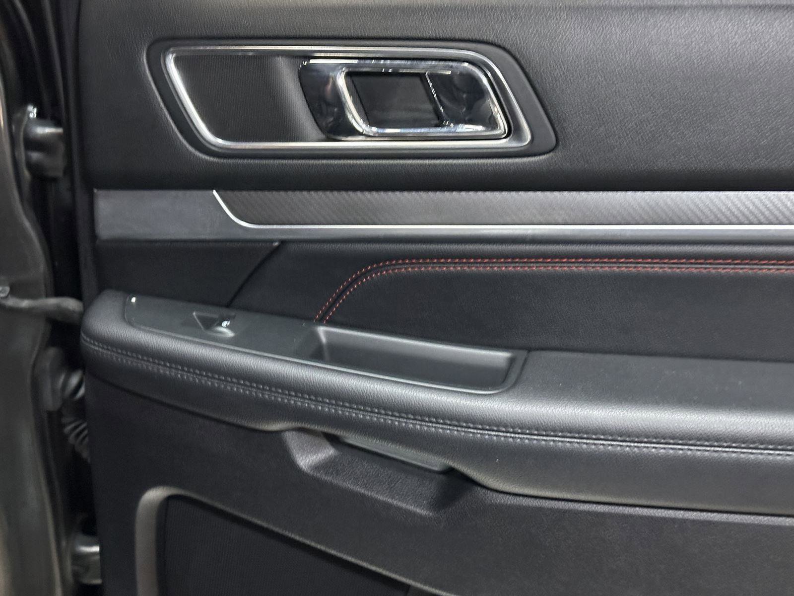 Used 2018 Ford Explorer Sport image 35