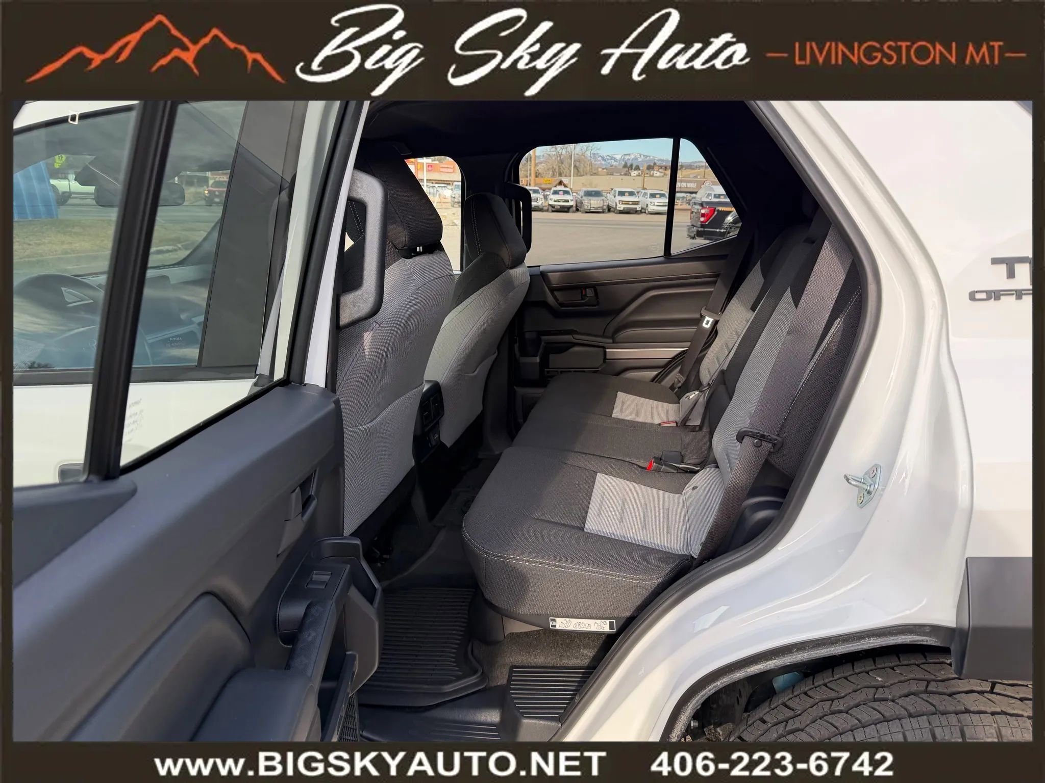 Used 2025 Toyota 4Runner 4WD image 16