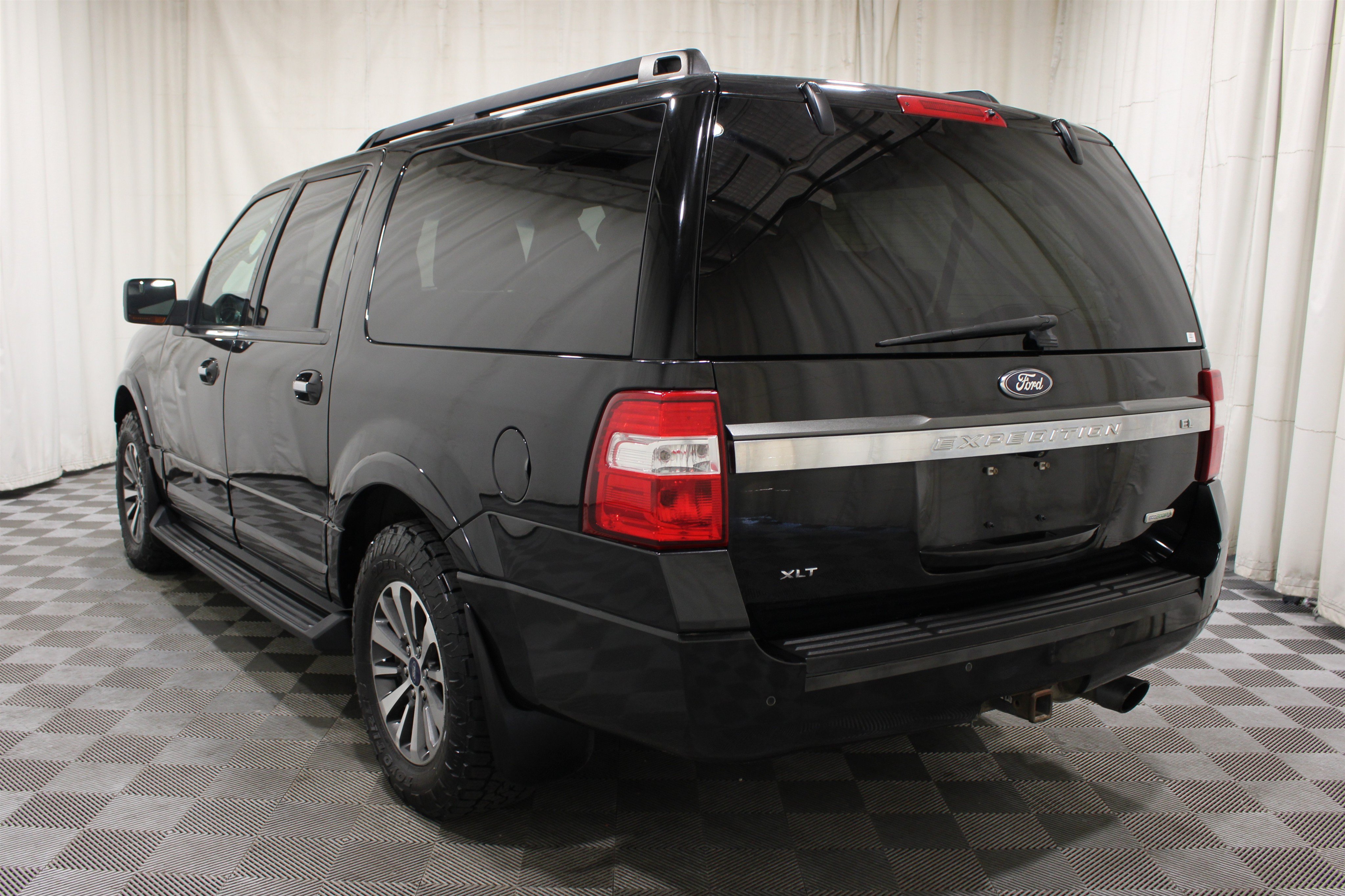 Used 2015 Ford Expedition EL XLT w/ Equipment Group 202A AWD/4WD image 33