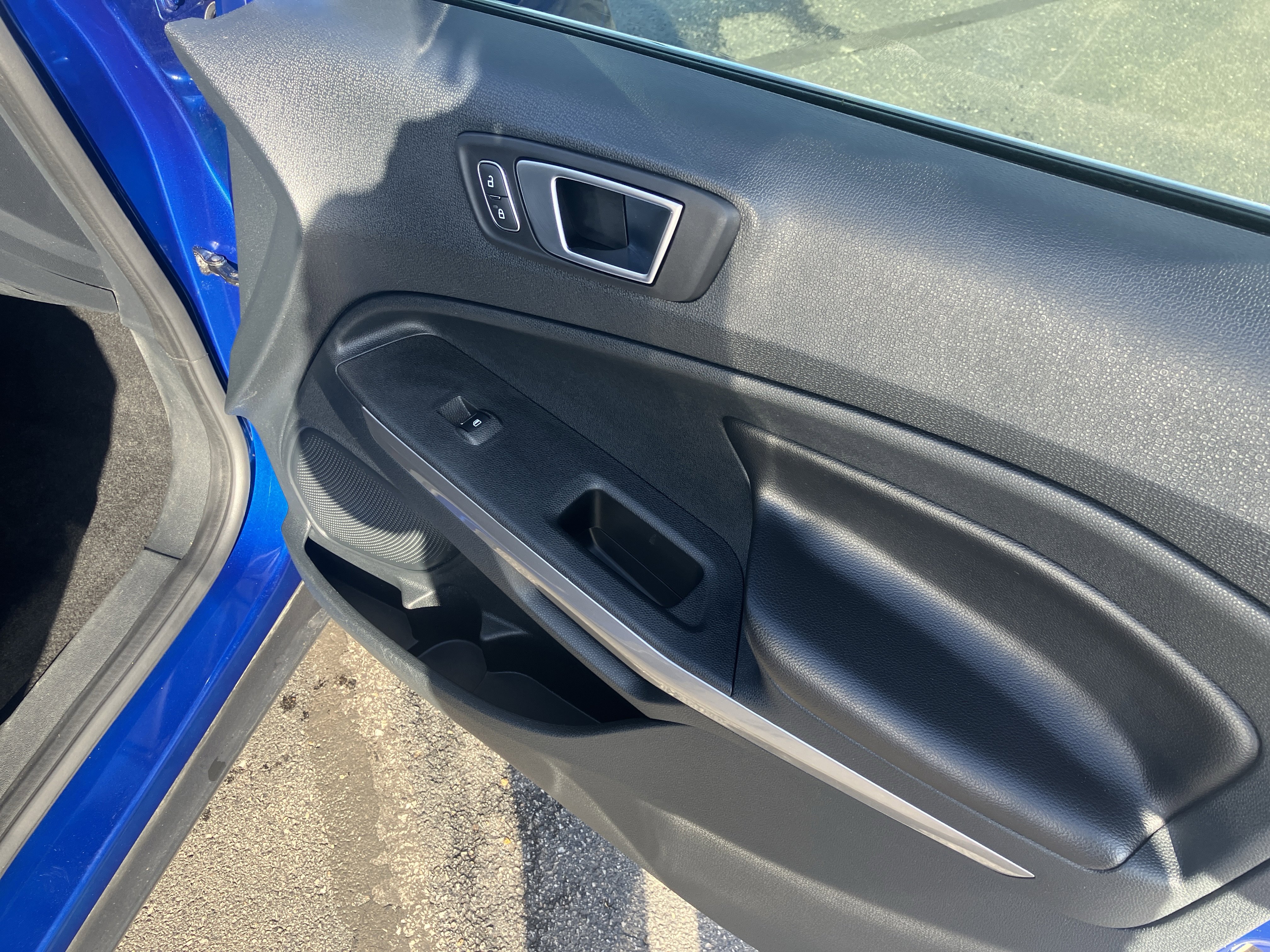 Used 2021 Ford EcoSport Titanium w/ Interior Protection Package image 10