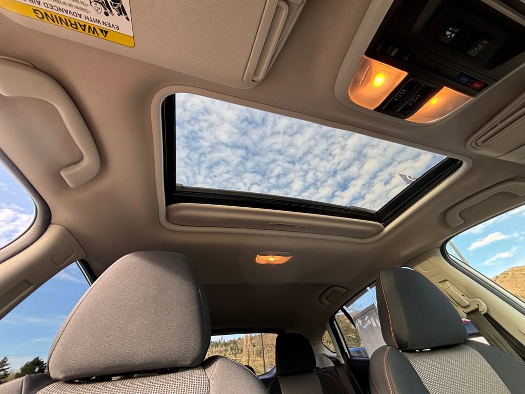 Used 2021 Subaru Crosstrek 2.0i Premium w/ Moonroof Package image 28
