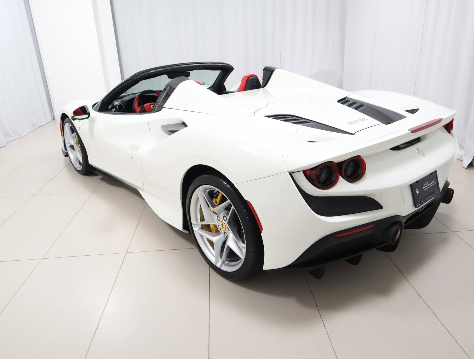Used 2023 Ferrari F8 Tributo RWD image 14