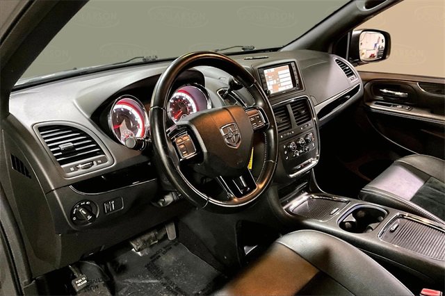 Used 2018 Dodge Grand Caravan SXT w/ Blacktop Package image 17
