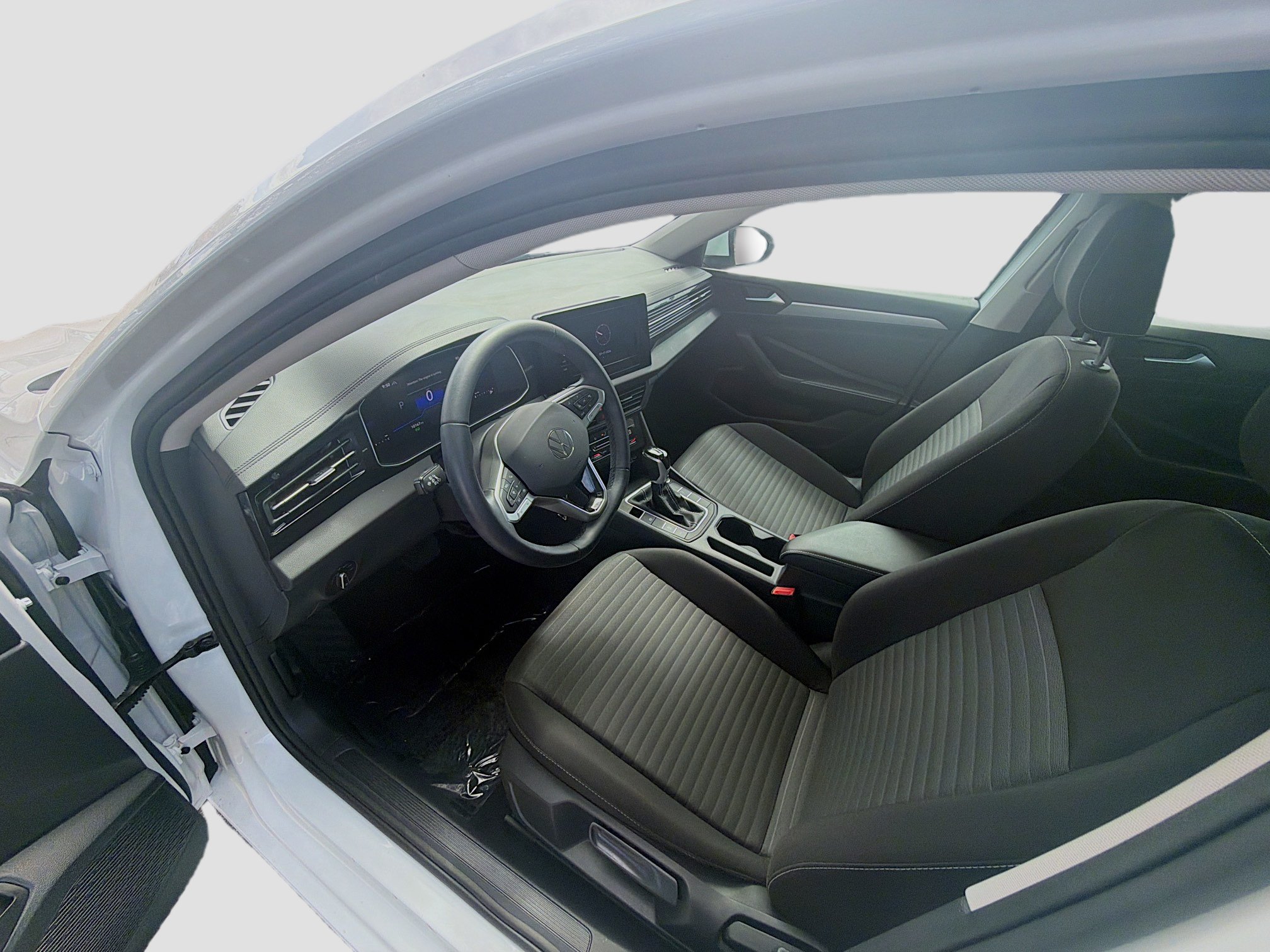 Certified 2025 Volkswagen Jetta S FWD image 9