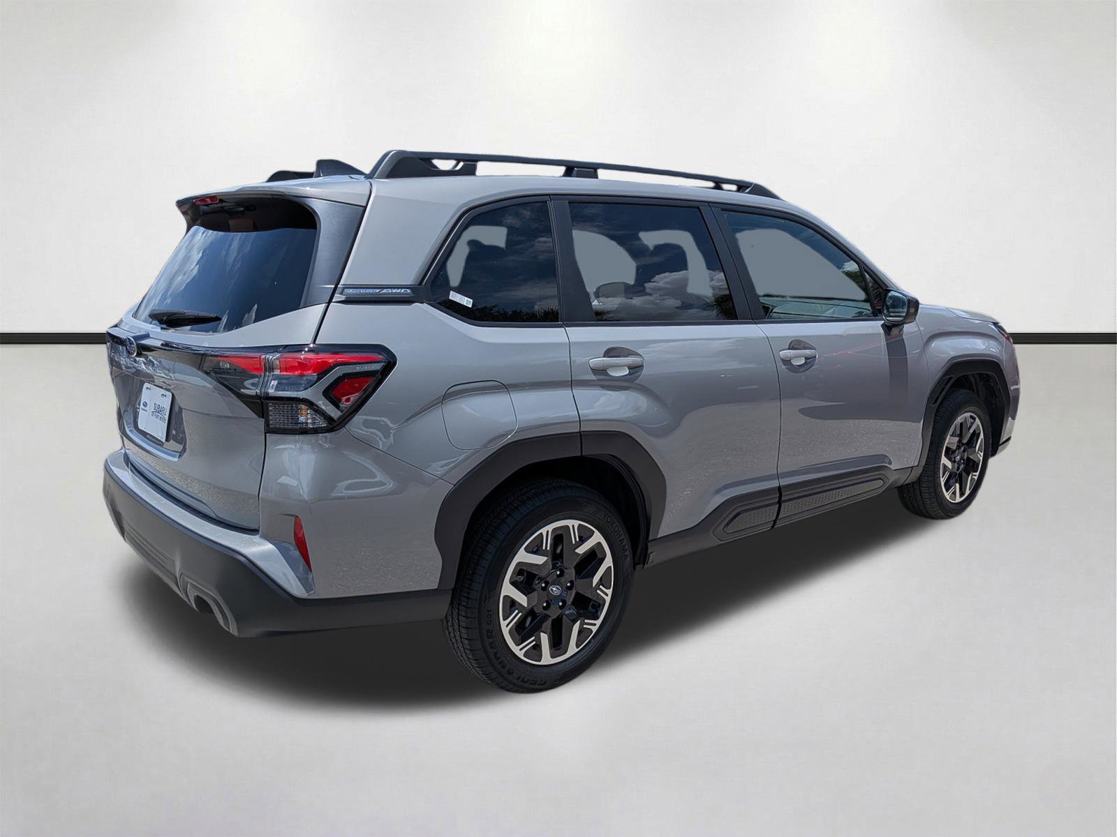Used 2025 Subaru Forester Premium AWD/4WD image 4