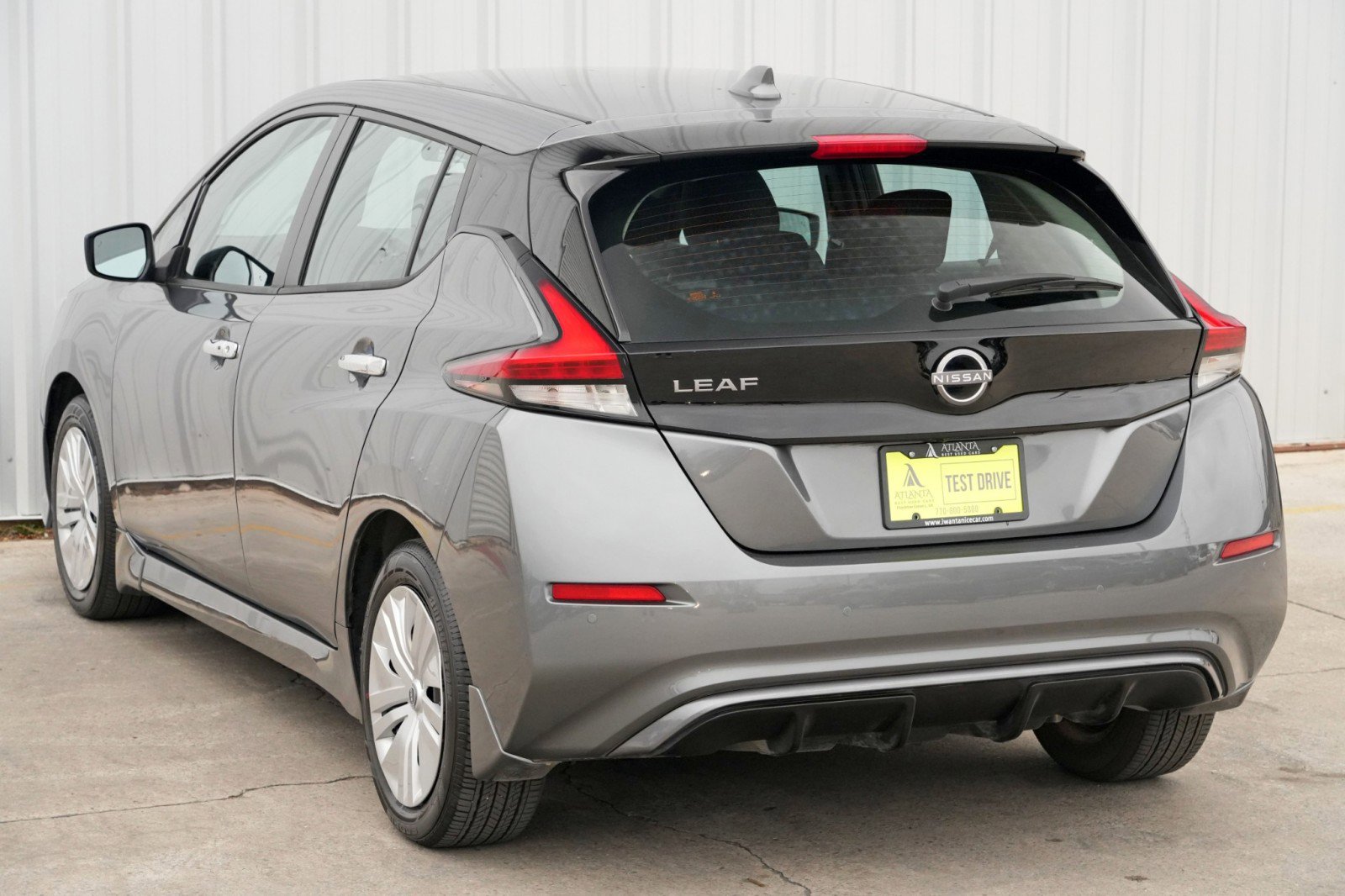 Used 2025 Nissan Leaf S image 42