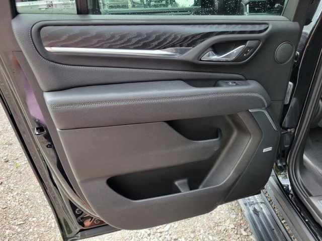 Used 2024 GMC Yukon XL Denali AWD/4WD image 32