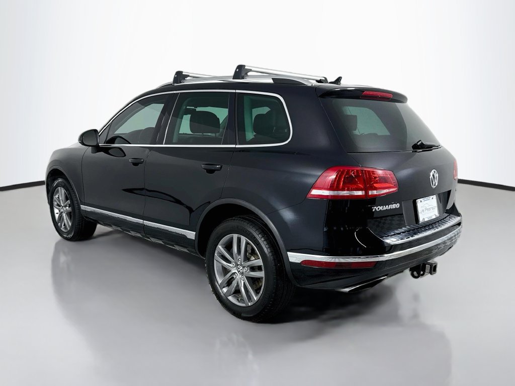 Used 2016 Volkswagen Touareg VR6 AWD/4WD image 3