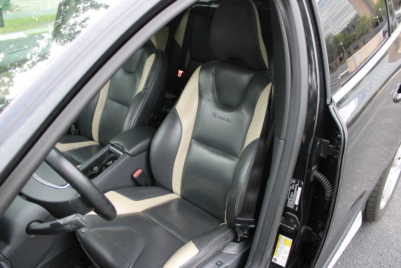 Used 2013 Volvo XC60 T6 R-Design Platinum AWD/4WD image 8