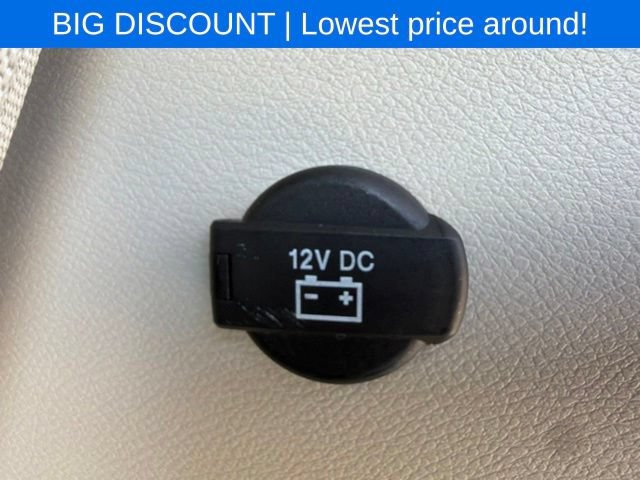 Used 2023 Chrysler Pacifica Touring-L FWD image 13