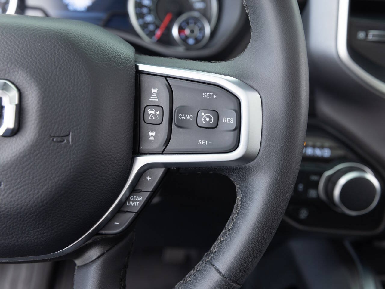 Used 2025 RAM 1500 Big Horn AWD/4WD image 41