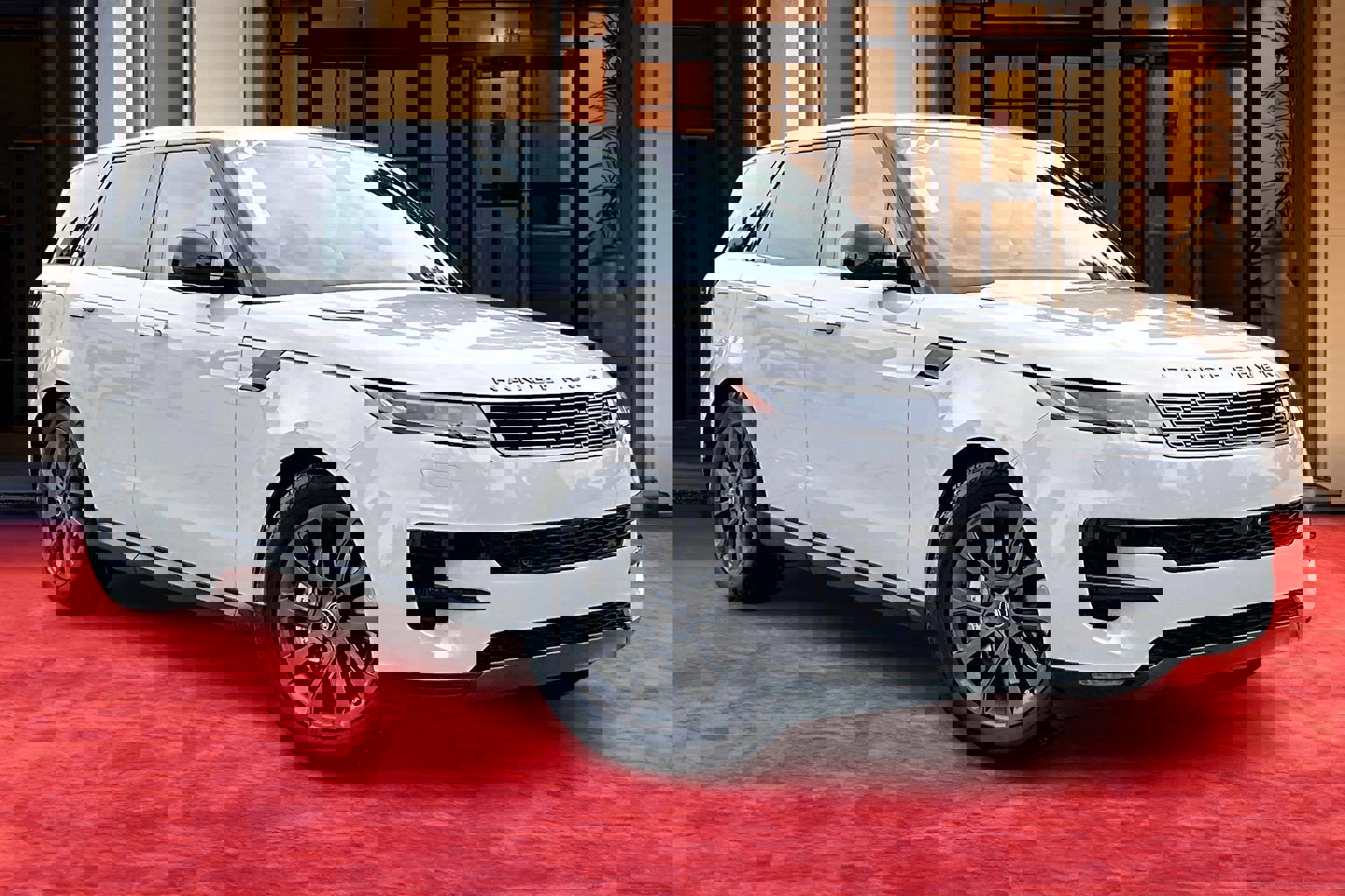 Used 2025 Land Rover Range Rover Sport image 11