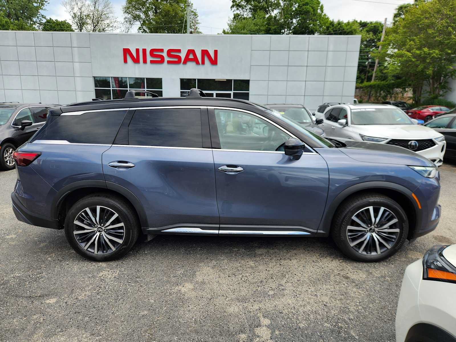 Certified 2025 INFINITI QX60 Autograph w/ Cargo Package AWD/4WD image 6