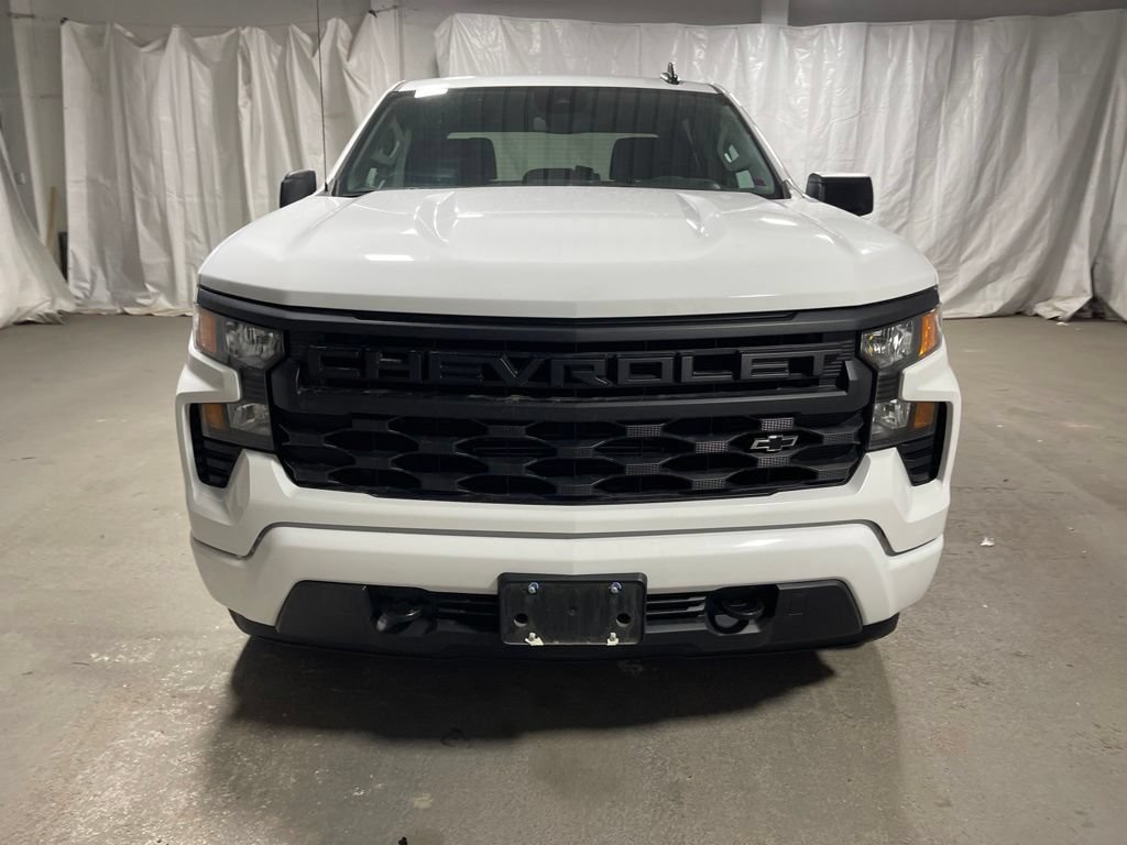 Used 2024 Chevrolet Silverado 1500 Custom AWD/4WD image 2