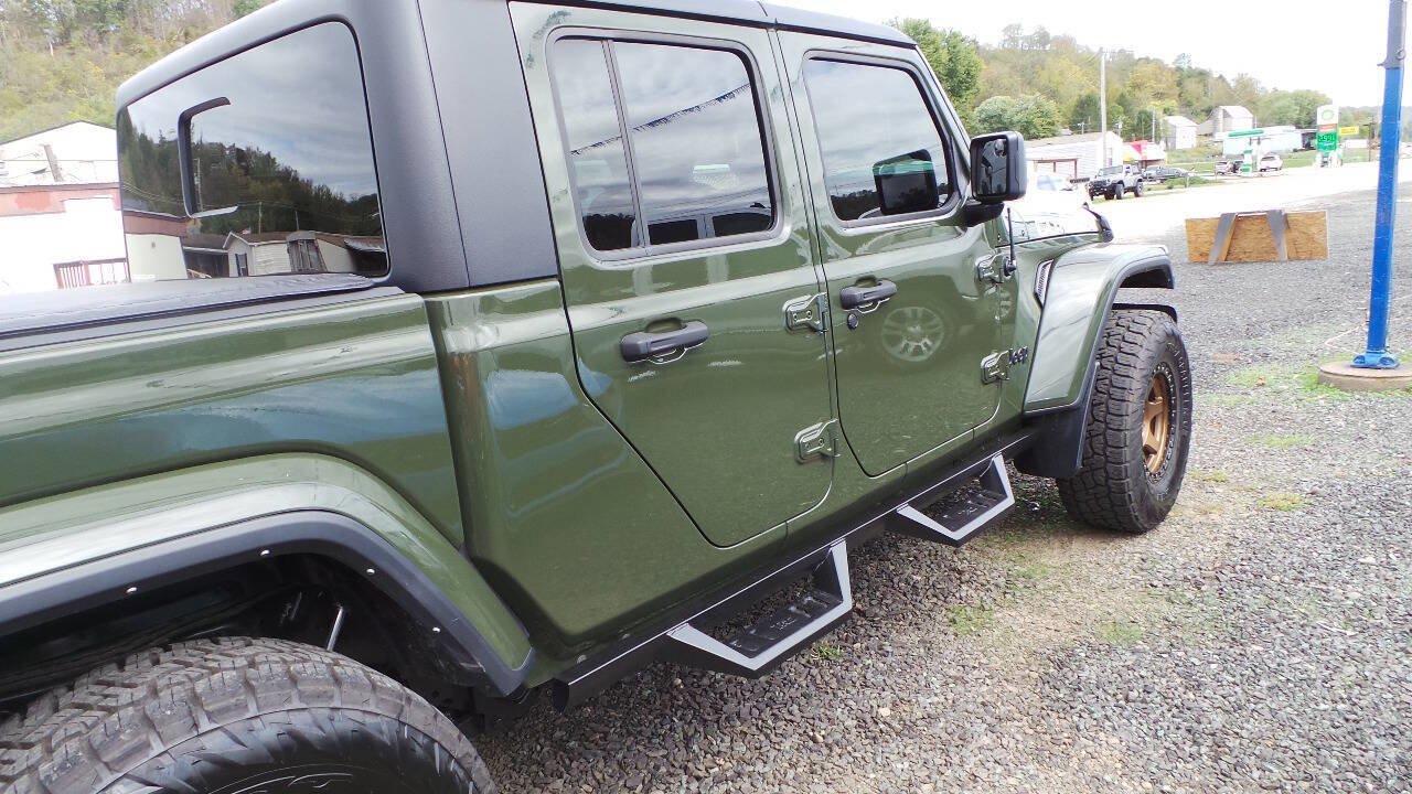 Used 2022 Jeep Gladiator Sport image 11