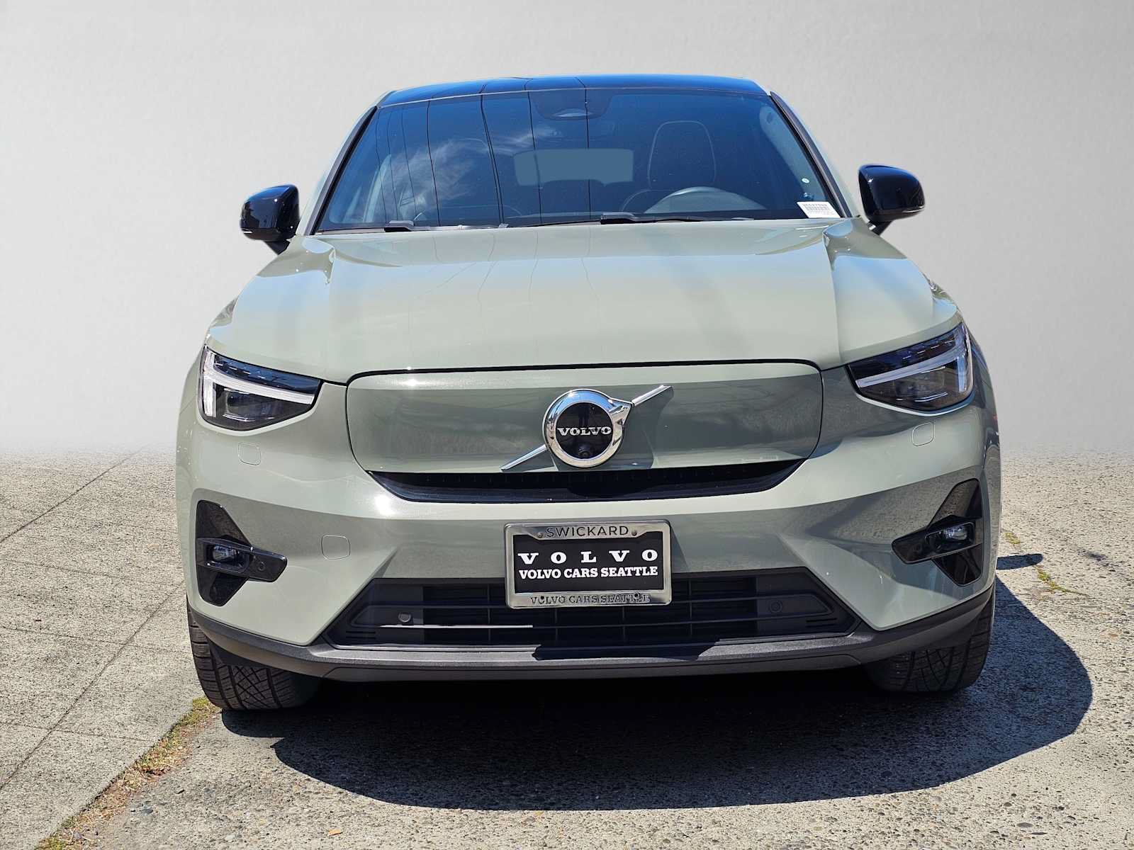 Certified 2023 Volvo C40 P8 Recharge Ultimate w/ Protection Package Premier AWD/4WD image 8