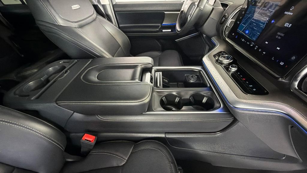 Used 2025 Ford Expedition Max Platinum AWD/4WD image 41