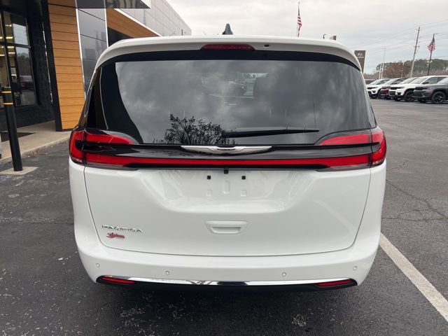 New 2026 Chrysler Pacifica Select image 23