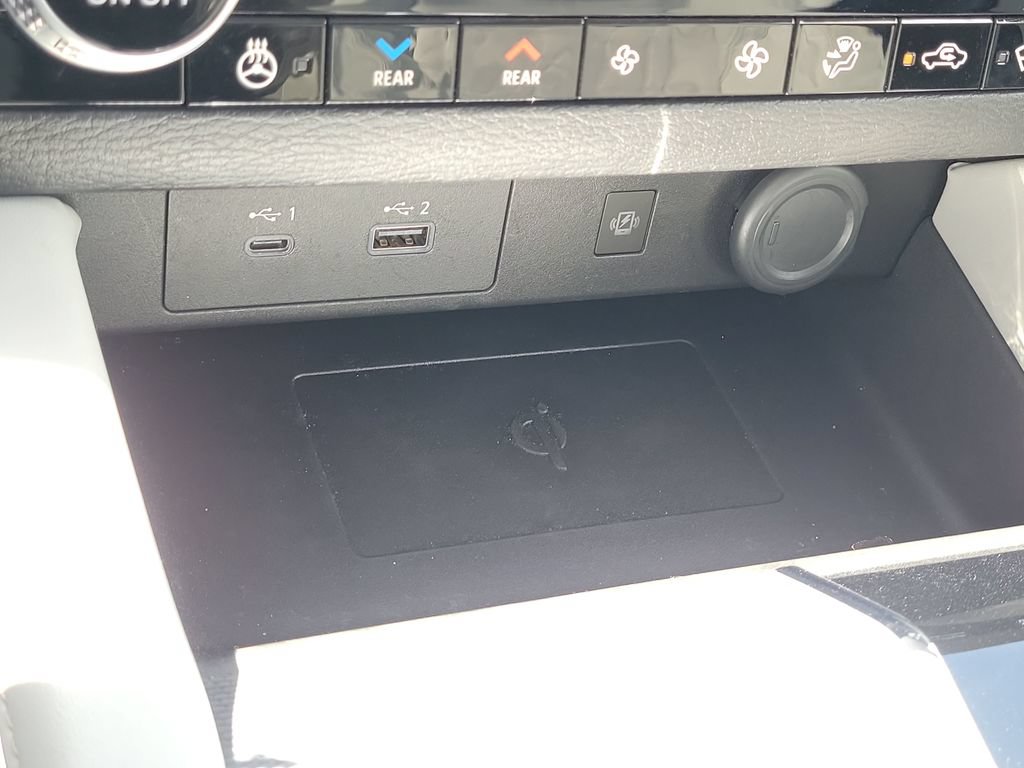 Used 2024 Mitsubishi Outlander SEL AWD/4WD image 18