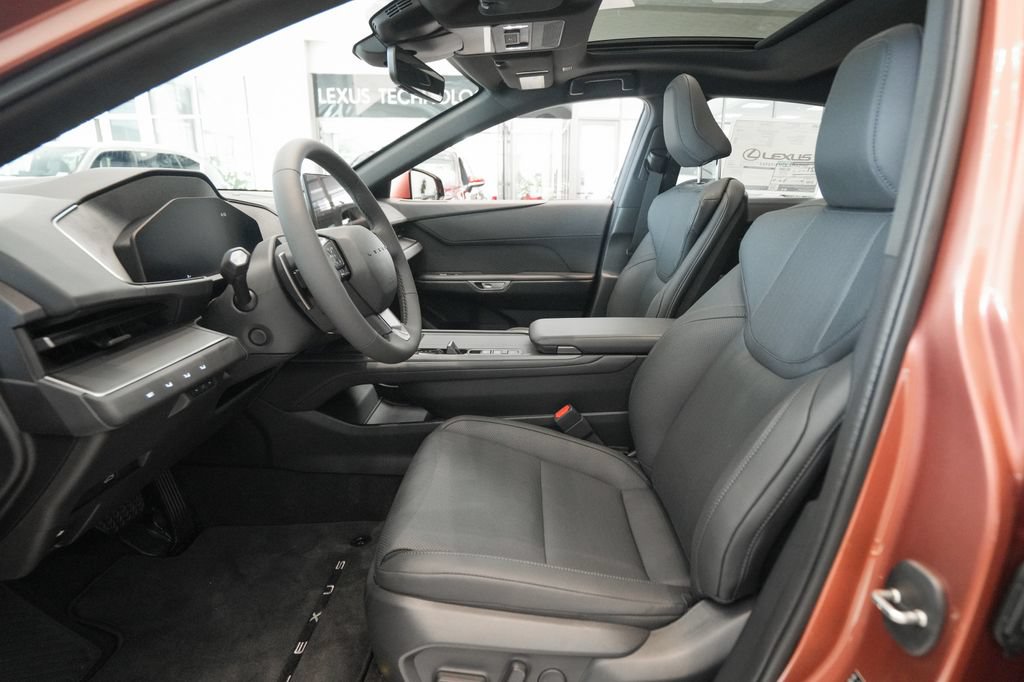 New 2026 Lexus ES 350e FWD image 7