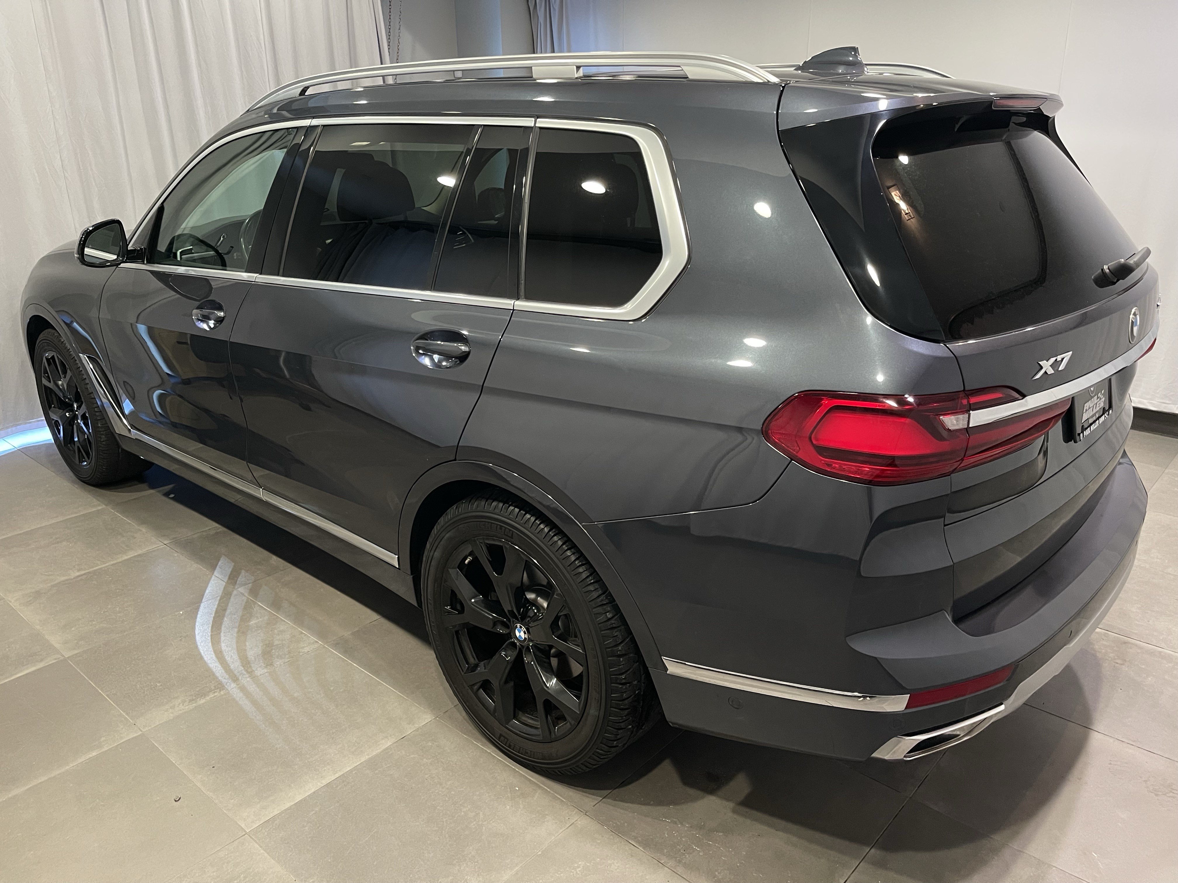 Used 2021 BMW X7 xDrive40i w/ Premium Package AWD/4WD image 4
