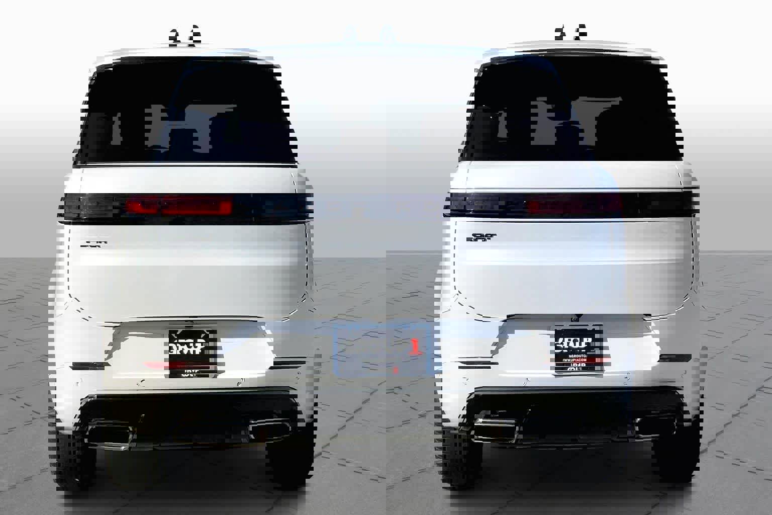 Used 2024 Land Rover Range Rover Sport Dynamic SE image 4