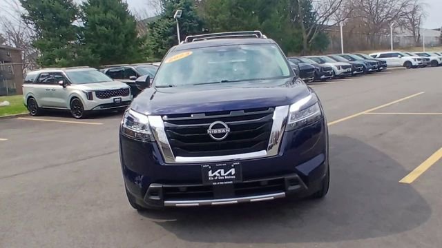 Used 2023 Nissan Pathfinder SL image 6