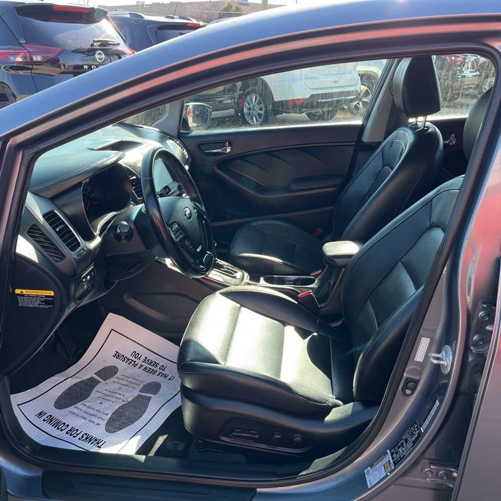 Used 2017 Kia Forte EX w/ EX Premium Plus Package image 5