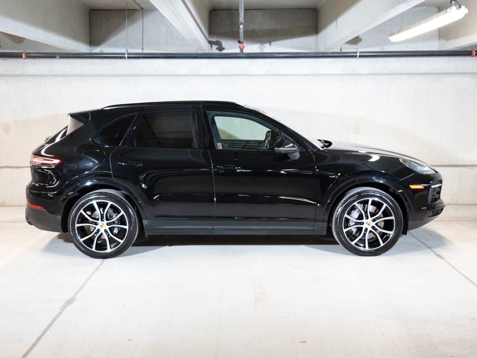 Certified 2023 Porsche Cayenne Platinum Edition AWD/4WD image 8