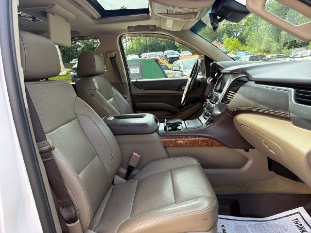 Used 2017 Chevrolet Suburban Premier AWD/4WD image 29