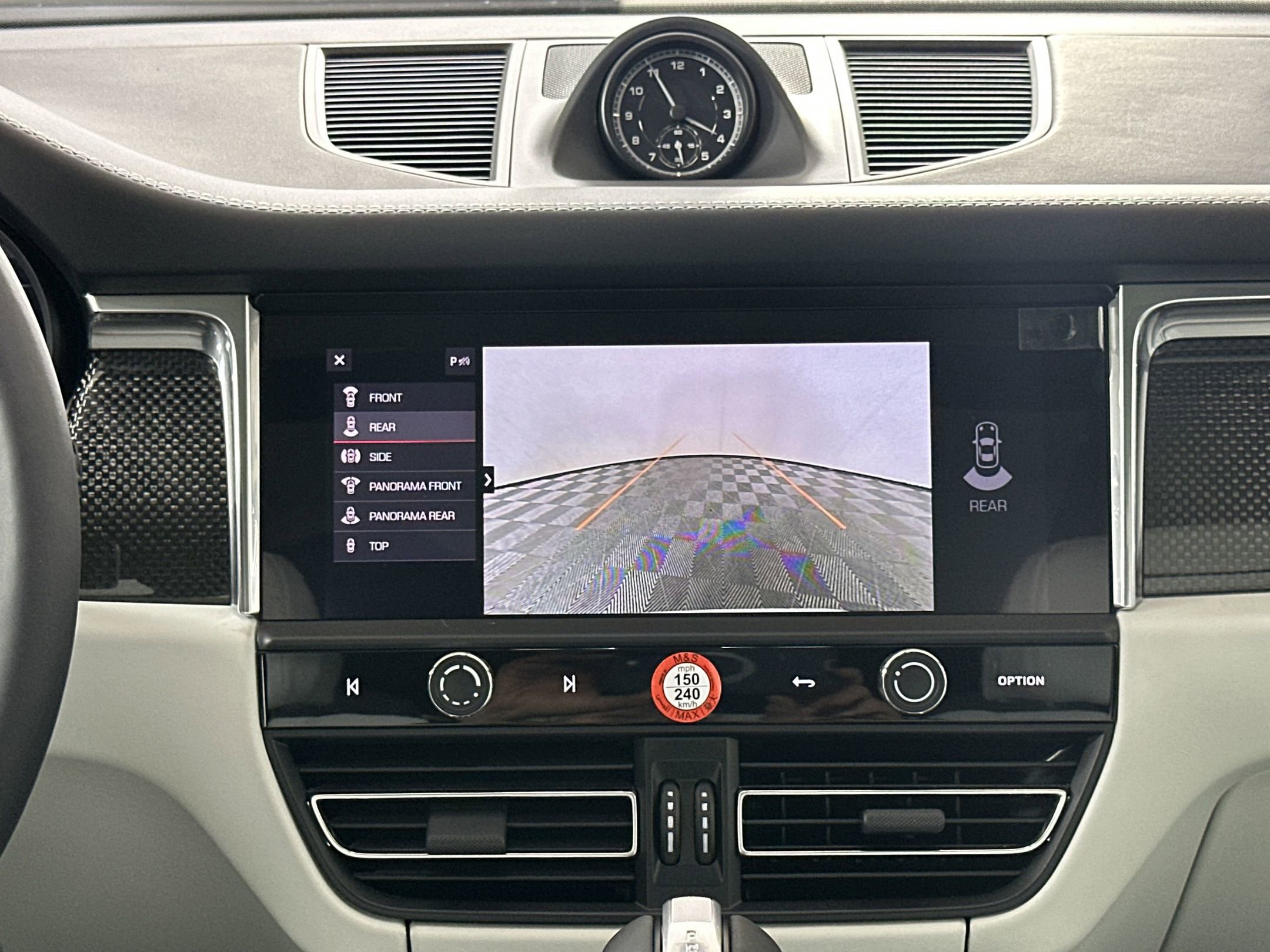 Certified 2025 Porsche Macan image 29