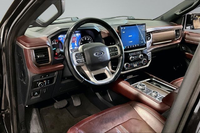 Used 2024 Ford Expedition Limited AWD/4WD image 17