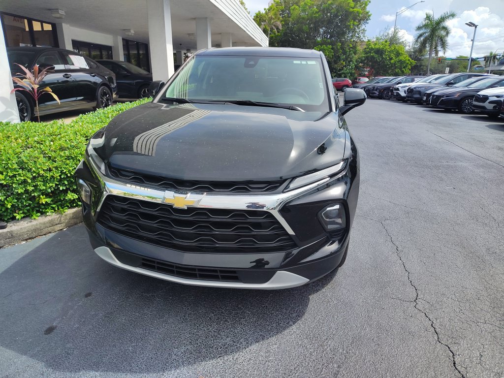 Used 2025 Chevrolet Blazer LT FWD image 8