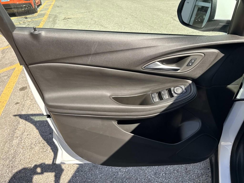 Used 2025 Buick Encore GX Preferred AWD/4WD image 20