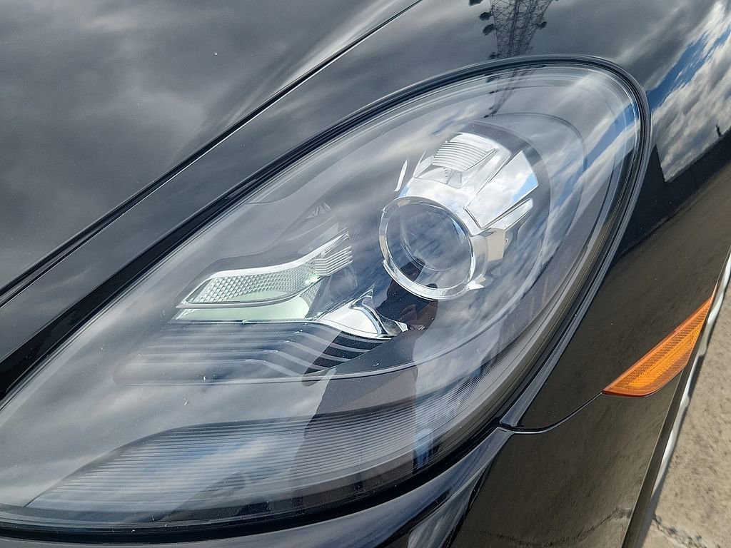 Certified 2018 Porsche 718 Cayman image 9