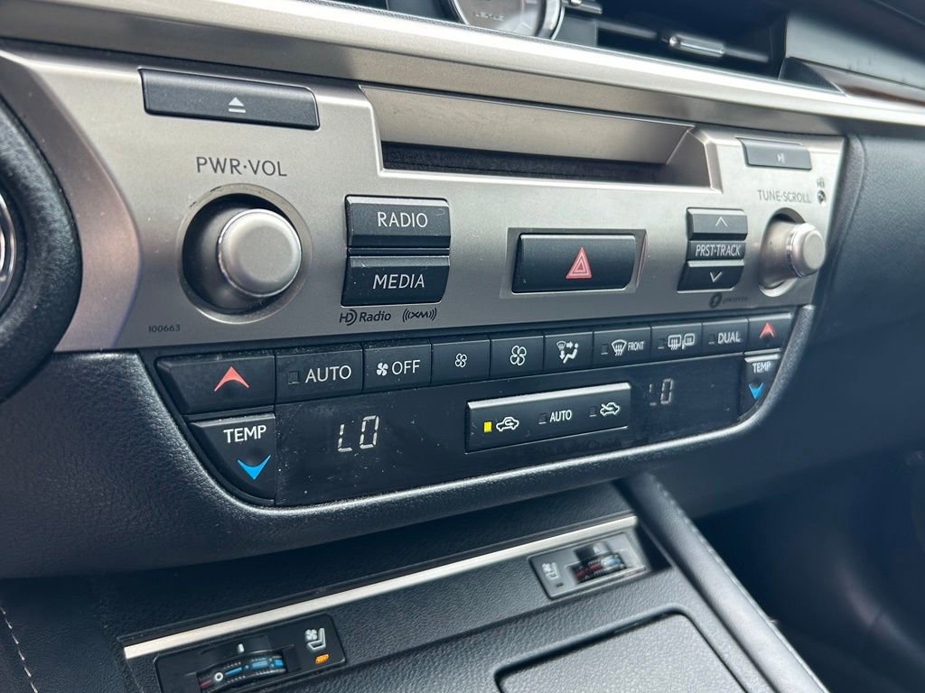 Used 2017 Lexus ES 350 w/ Premium Package FWD image 35