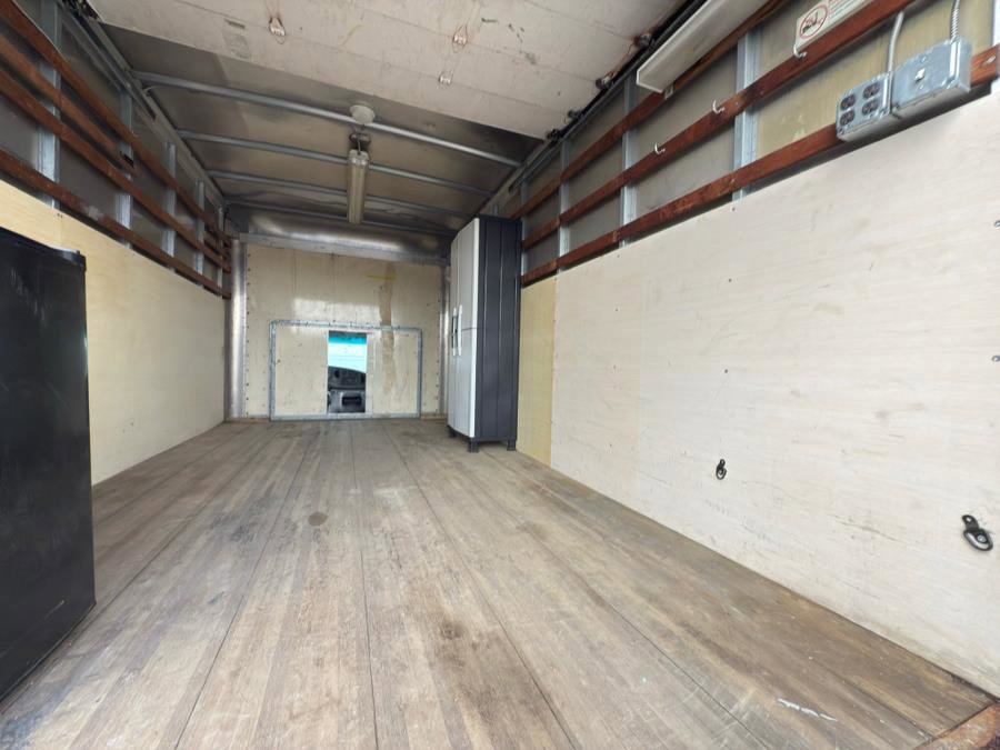 Used 2003 Ford E-350 and Econoline 350 Super Duty image 13