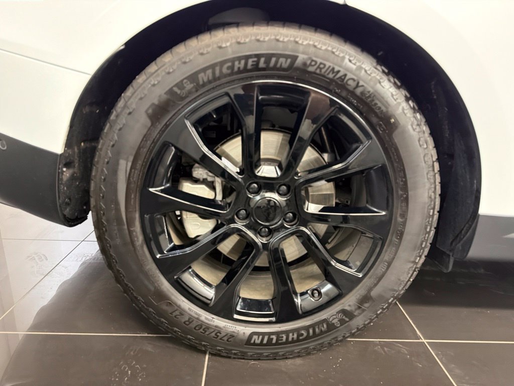 Used 2024 Land Rover Range Rover Sport SE AWD/4WD image 7