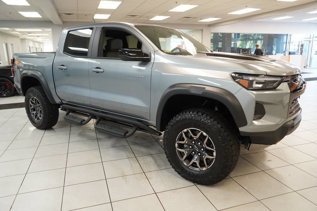 New 2026 Chevrolet Colorado ZR2 w/ Technology Package AWD/4WD image 14