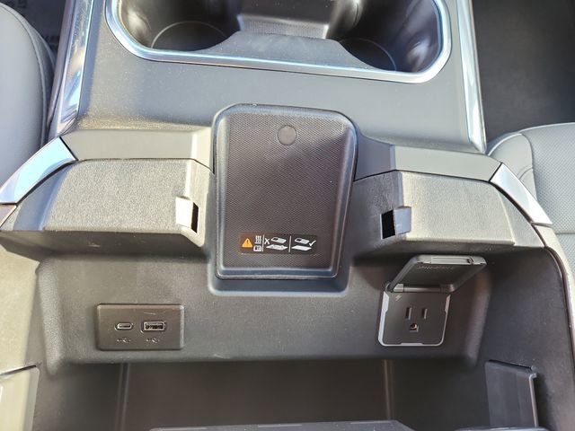 New 2026 GMC Sierra 3500 SLT w/ SLT Convenience Package image 29